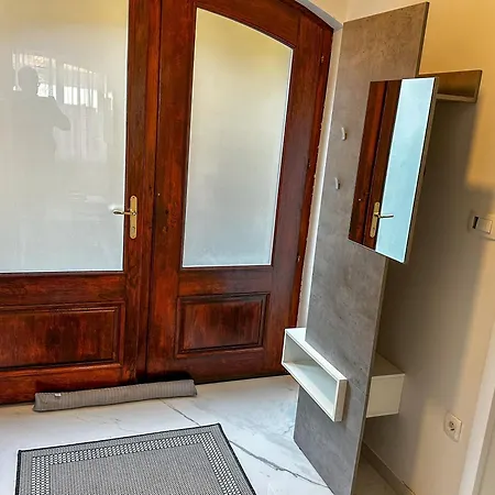 Eiprova By The River Daire *