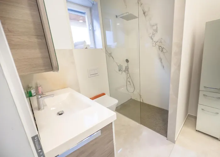 Eiprova By The River *